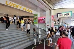 Lucky Plaza (D9), Shop House #539359271